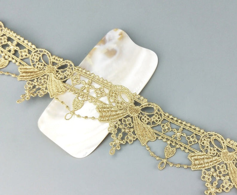 Gold embroidered trim 5 cm wide